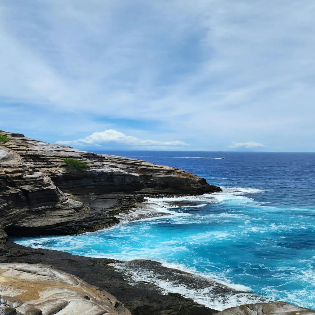 china walls at Ka Iwi Coast