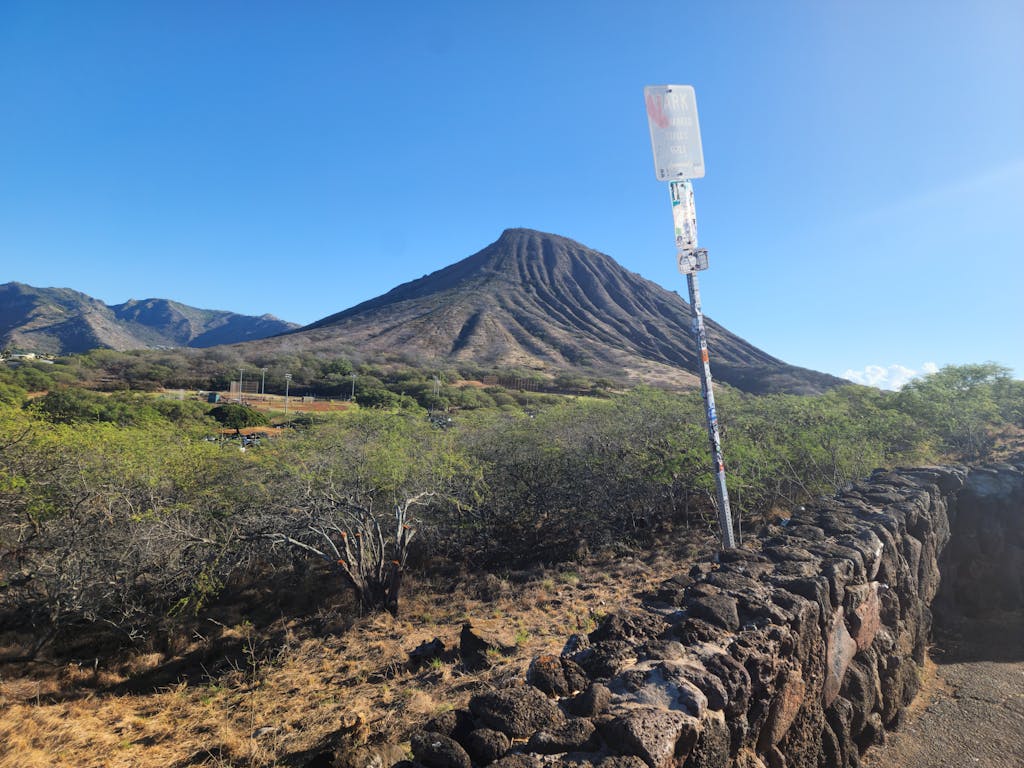 koko crater lookout at Ka Iwi Coast