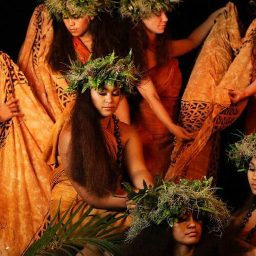 Luau Kalamaku Premier Luau Gold image 1 1 500x500